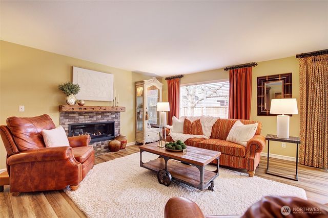 27921 227th Court SE, Maple Valley, WA 98038