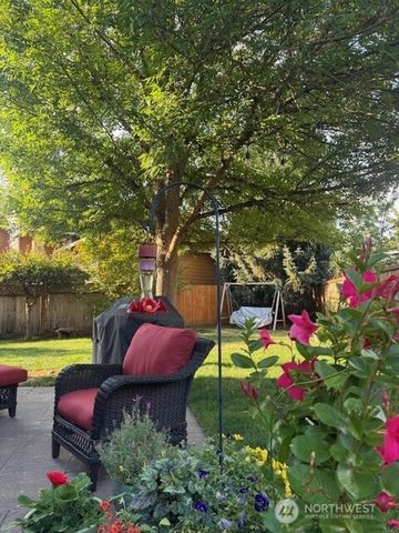 27921 227th Court SE, Maple Valley, WA 98038