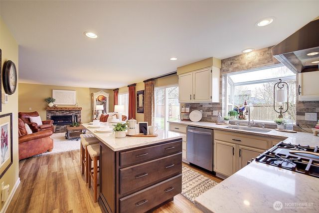 27921 227th Court SE, Maple Valley, WA 98038