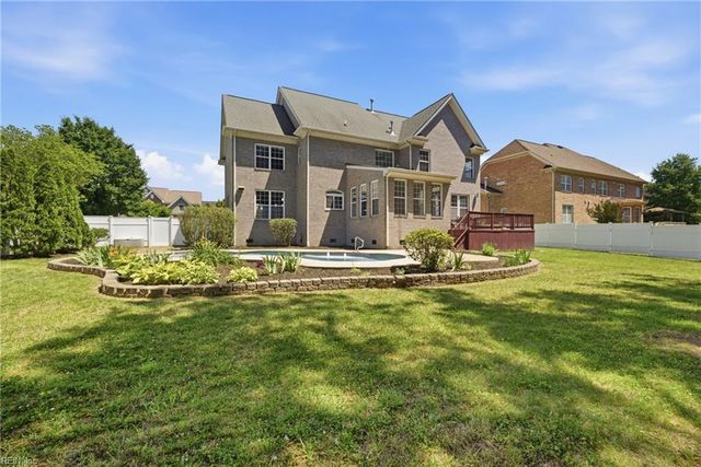 1417 Kemp Bridge LN, Chesapeake, VA 23320
