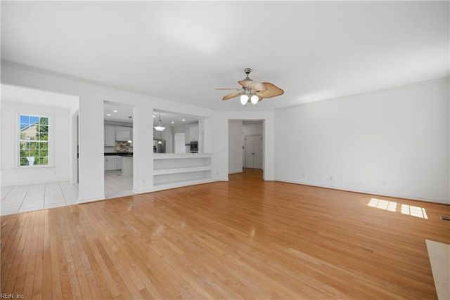 1417 Kemp Bridge LN, Chesapeake, VA 23320