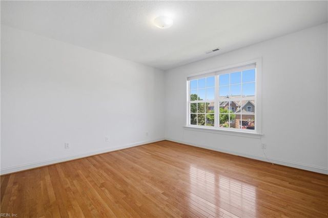 1417 Kemp Bridge LN, Chesapeake, VA 23320