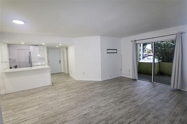 10755 SW 108th Ave 105, Miami, FL 33176