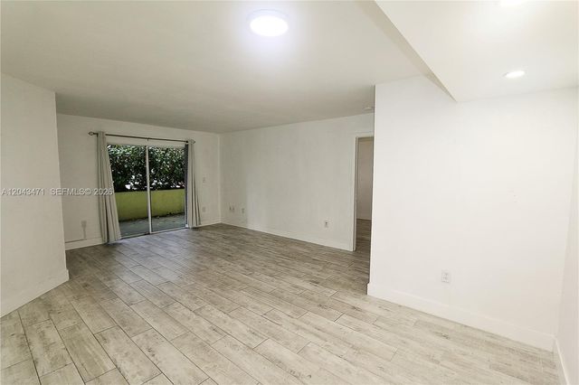 10755 SW 108th Ave 105, Miami, FL 33176