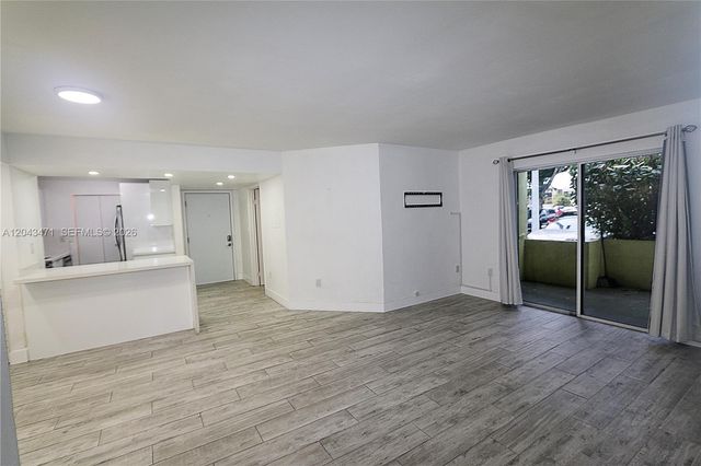 10755 SW 108th Ave 105, Miami, FL 33176