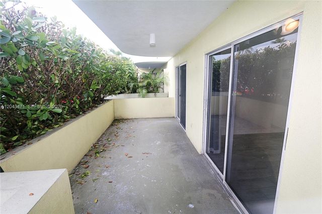 10755 SW 108th Ave 105, Miami, FL 33176