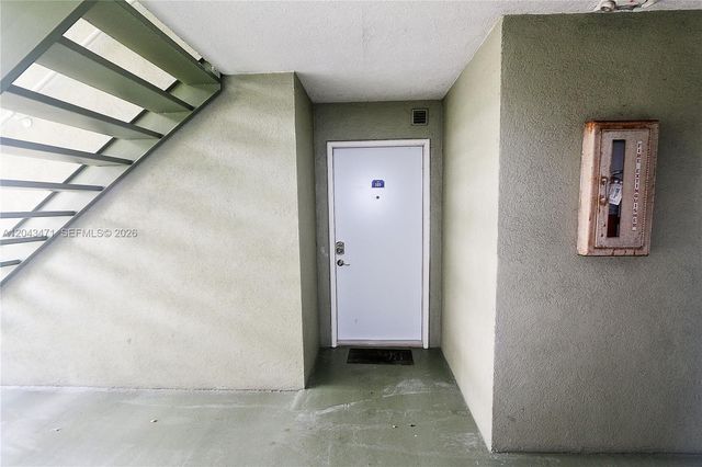 10755 SW 108th Ave 105, Miami, FL 33176