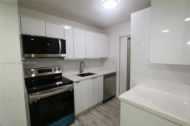 10755 SW 108th Ave 105, Miami, FL 33176