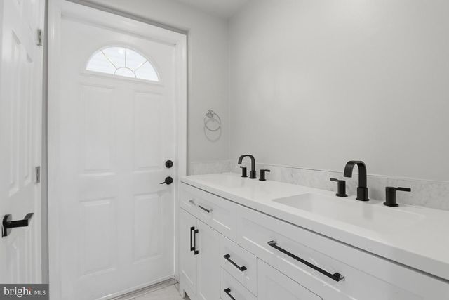 825 AUBREY AVE, Ardmore, PA 19003