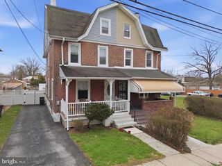 825 AUBREY AVE, Ardmore, PA 19003