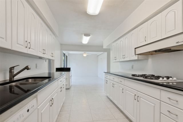 12515 Cedar Bend Drive, Dallas, TX 75244