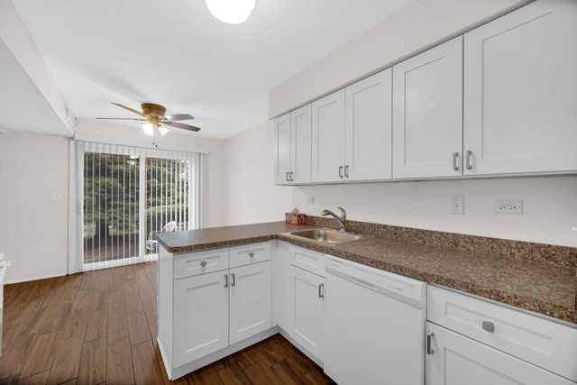 613 Shaw Court, Schaumburg, IL 60194