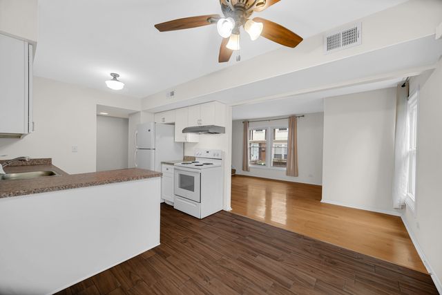 613 Shaw Court, Schaumburg, IL 60194