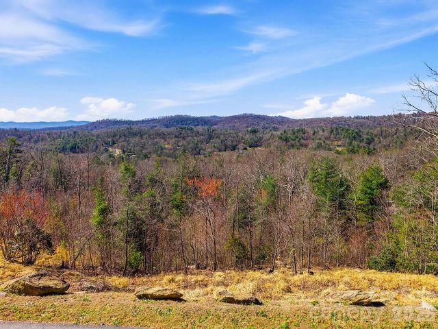 367 Curtain Bluff, Hendersonville, NC 28791