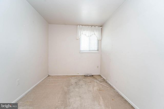 1107 REGINA DR, Baltimore, MD 21227
