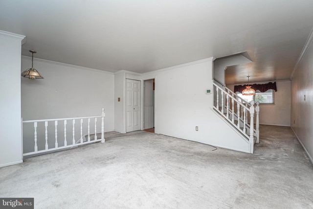 1107 REGINA DR, Baltimore, MD 21227
