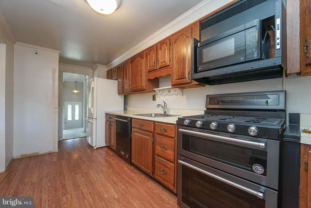 1107 REGINA DR, Baltimore, MD 21227
