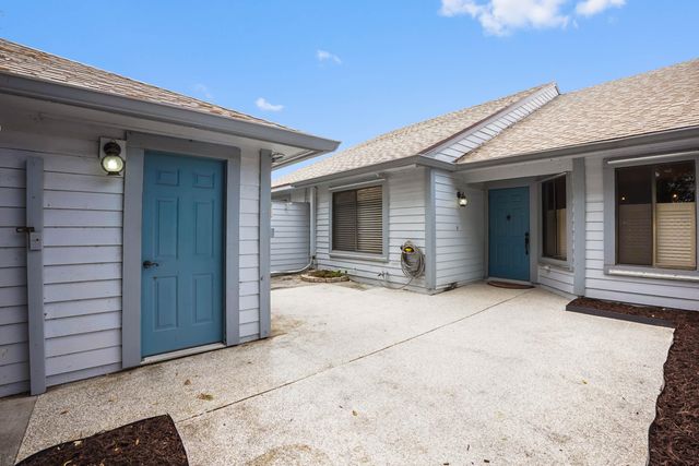 6215 SE Georgetown Place, Hobe Sound, FL 33455