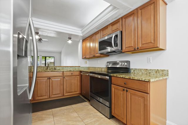 6215 SE Georgetown Place, Hobe Sound, FL 33455