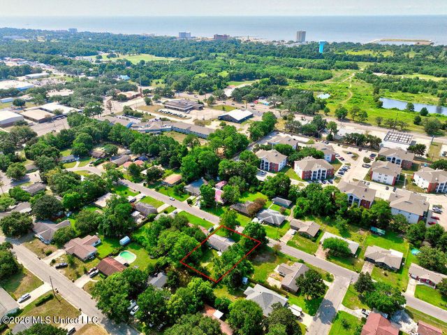 2154 Floyd Drive, Biloxi, MS 39531