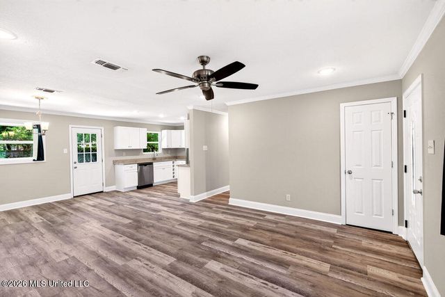 2154 Floyd Drive, Biloxi, MS 39531