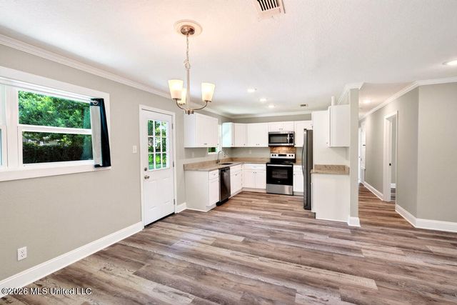 2154 Floyd Drive, Biloxi, MS 39531