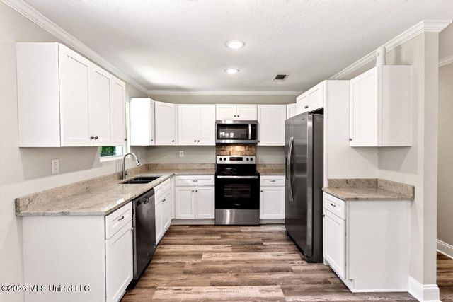 2154 Floyd Drive, Biloxi, MS 39531
