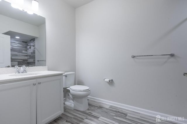 803 Greenland Square, Highland Park, NJ 08904