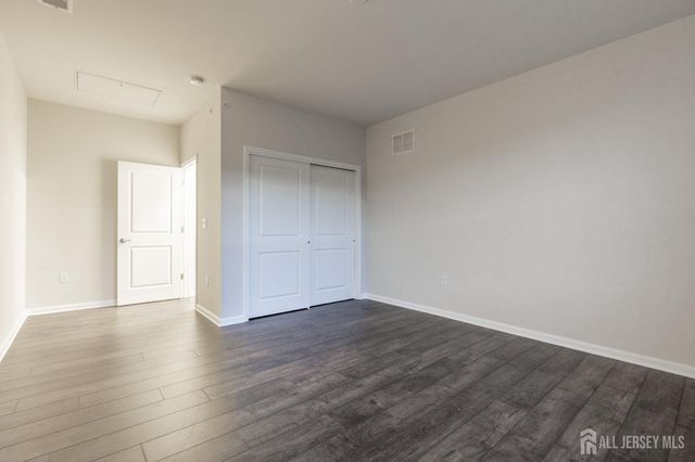 803 Greenland Square, Highland Park, NJ 08904