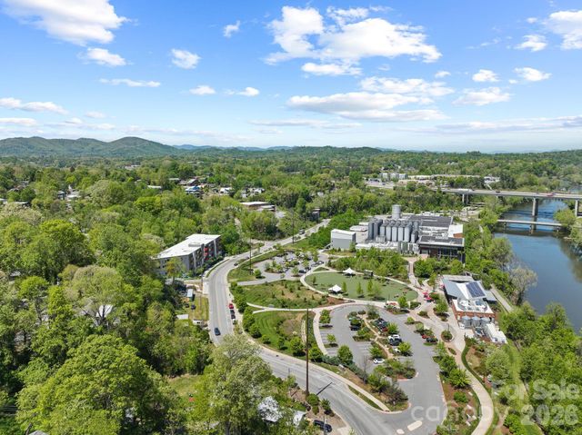 68 Craven Street 206, Asheville, NC 28806