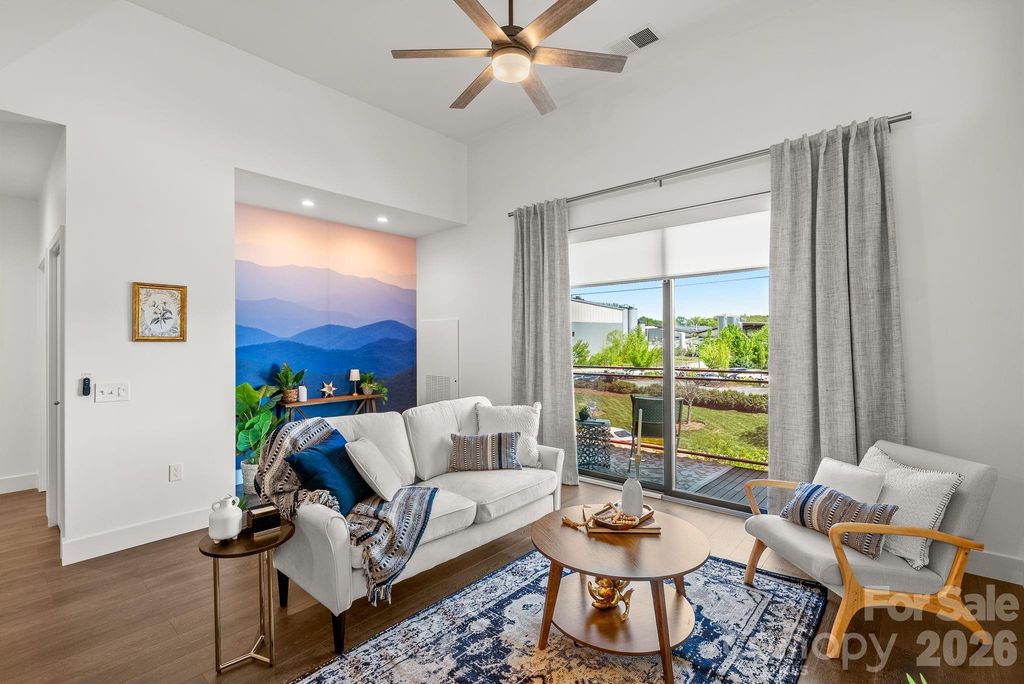 68 Craven Street 206, Asheville, NC 28806