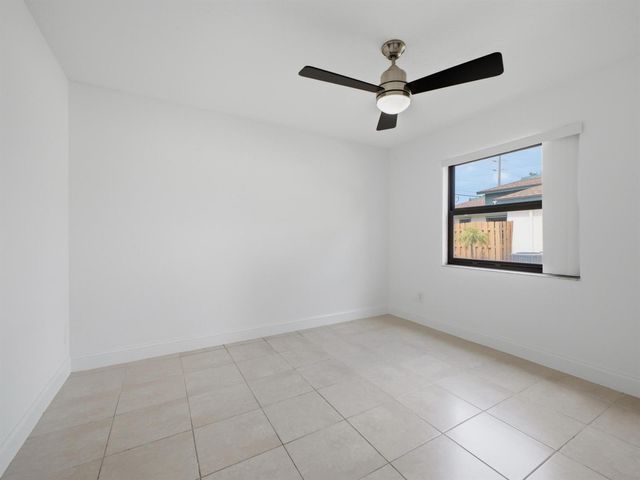 1110 Manor Drive, Palm Springs, FL 33461