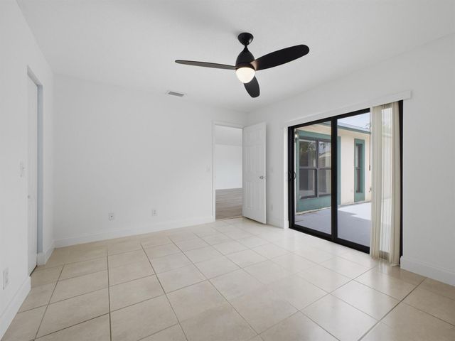 1110 Manor Drive, Palm Springs, FL 33461
