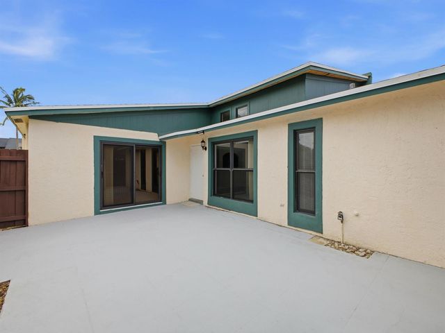 1110 Manor Drive, Palm Springs, FL 33461