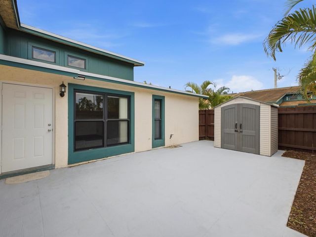 1110 Manor Drive, Palm Springs, FL 33461