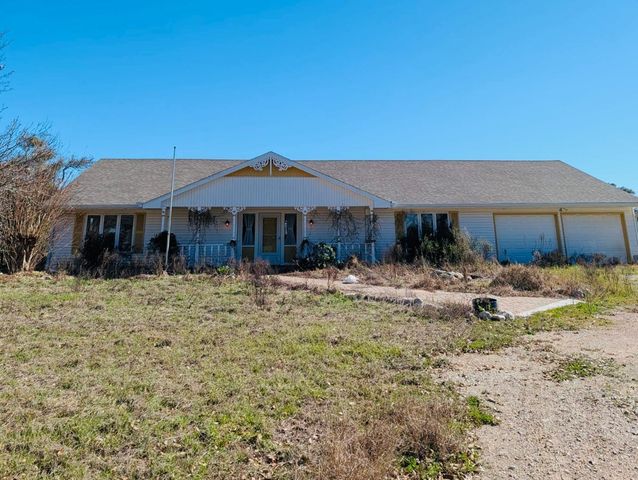 2368 Old Columbus Road N, Sealy, TX 77474