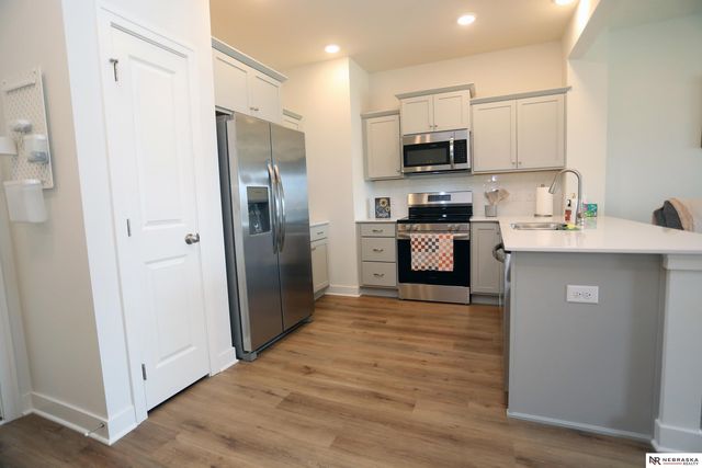 12866 S 47 Plaza, Papillion, NE 68133