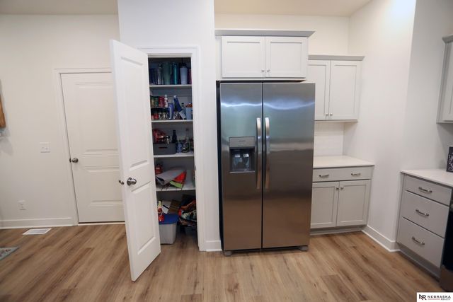 12866 S 47 Plaza, Papillion, NE 68133