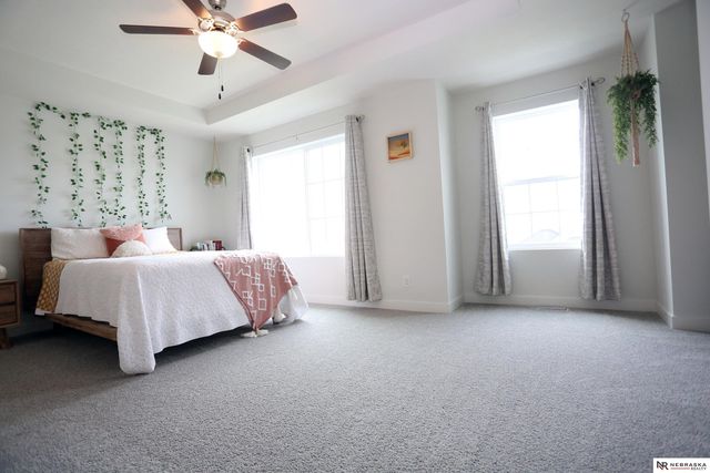 12866 S 47 Plaza, Papillion, NE 68133