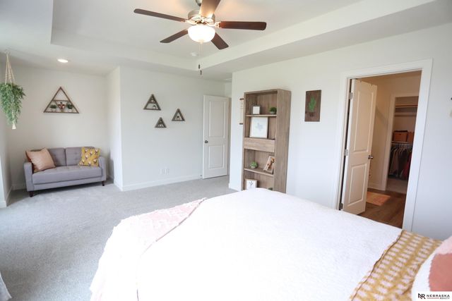 12866 S 47 Plaza, Papillion, NE 68133