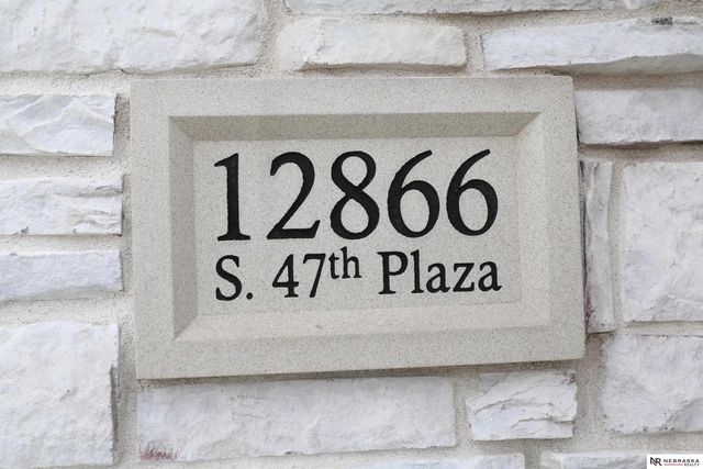 12866 S 47 Plaza, Papillion, NE 68133