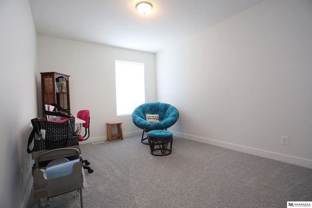 12866 S 47 Plaza, Papillion, NE 68133