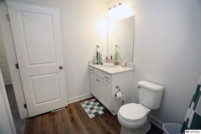 12866 S 47 Plaza, Papillion, NE 68133