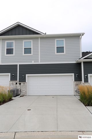 12866 S 47 Plaza, Papillion, NE 68133