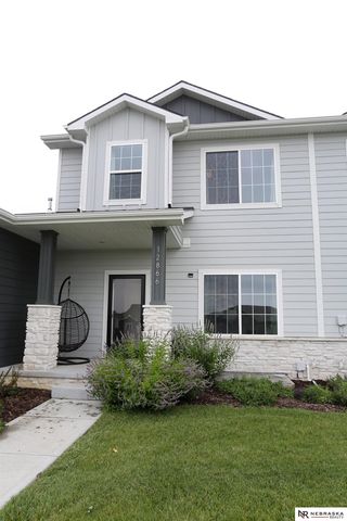 12866 S 47 Plaza, Papillion, NE 68133