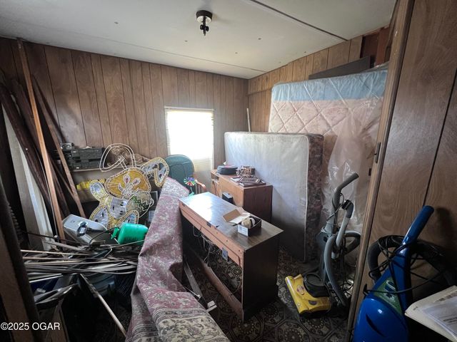 610 N Tom Street, Webb City, MO 64870