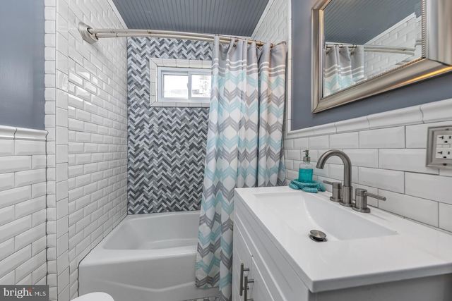 306 W CENTRE ST, Woodbury, NJ 08096