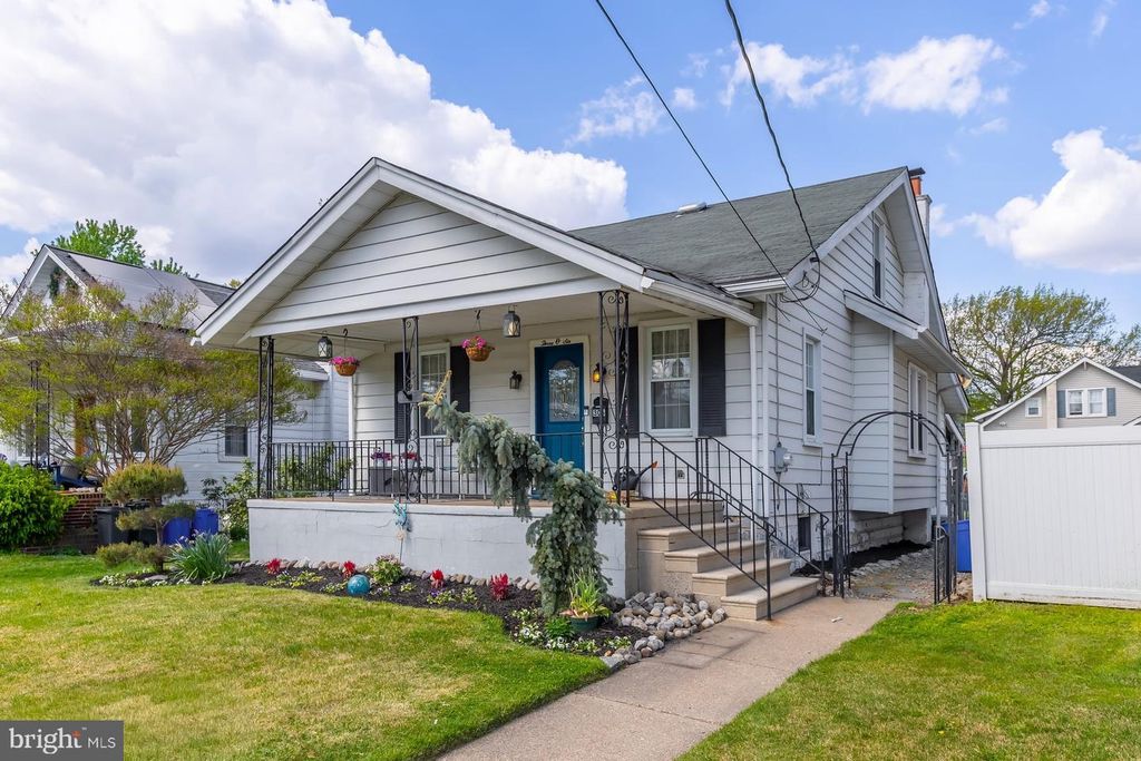 306 W CENTRE ST, Woodbury, NJ 08096