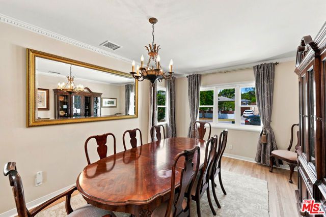 1712 S Wooster Street, Los Angeles, CA 90035