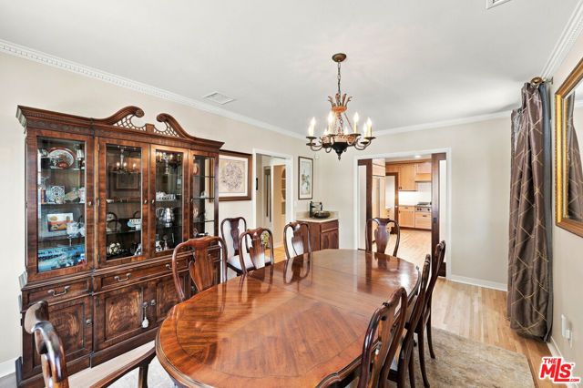 1712 S Wooster Street, Los Angeles, CA 90035